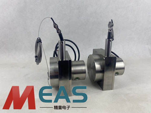 ���Kλ�ƾ��a����ͬ���x��(sh��)ȡ�Q�ڜy(c��)��λ�õĽӽ�����